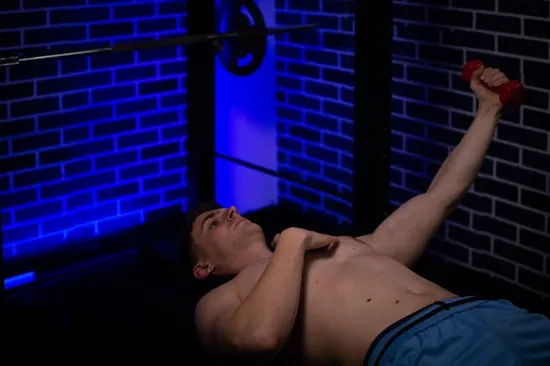 Unilateral chest fly for asymmetric pectus excavatum 1
